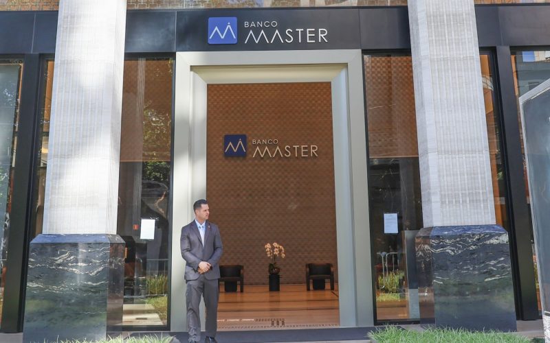 Banco Master recebeu ultimato do BC sob Campos Neto um ano antes de ser liquidado