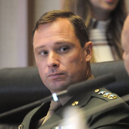 Mauro Cid é preso pela Polícia Federal por suspeita de articular fuga do país