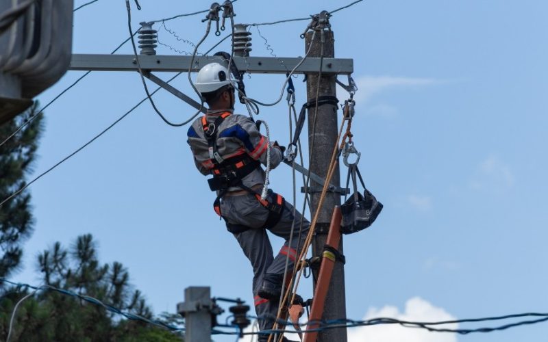 Furtos de cabos de energia em Fortaleza crescem 611% no primeiro semestre de 2025, aponta Enel