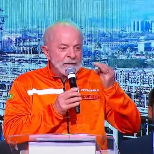 Lula cobra fiscalização sobre preço de gasolina: “Petrobras baixa e postos não reduzem”