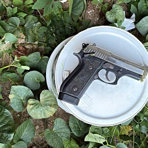 Dois homens são presos após tentativa de chacina durante jogo em Areninha, em Choró/CE