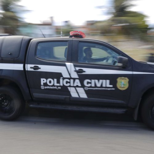 Homem é preso com dois carros furtados de locadora de veículos em Cumbuco, no Ceará