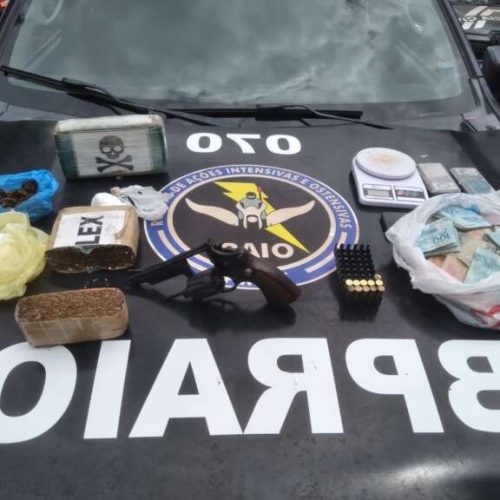 Homem é preso no Ceará com mais de 1 kg de crack, revólver e R$ 11 mil em dinheiro
