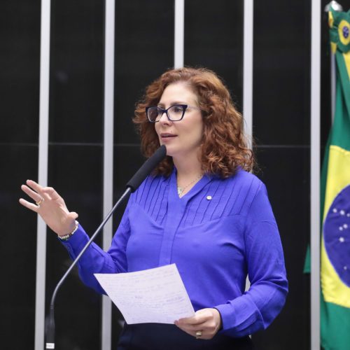 Justiça italiana mantém prisão de Carla Zambelli, que aguardará extradição em presídio