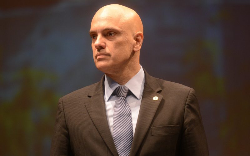 Alexandre de Moraes diz ao Washington Post que não há possibilidade de recuar “nem um milímetro”