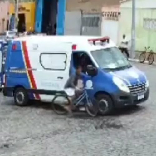Homem furta celular de ambulância durante socorro e serviço fica sem comunicação