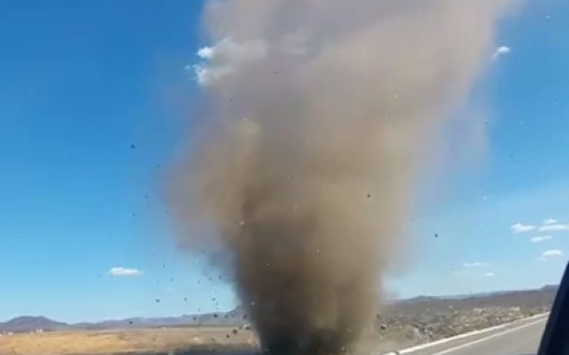 Redemoinho é registrado em Jaguaribe, no interior do Ceará; confira o vídeo