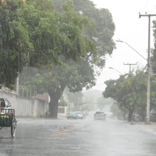 Ceará deve ter chuva em todas as macrorregiões nesta terça-feira (22), projeta Funceme