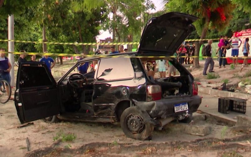 Três pessoas ficam feridas após carro perder o controle e causar acidente grave em Fortaleza