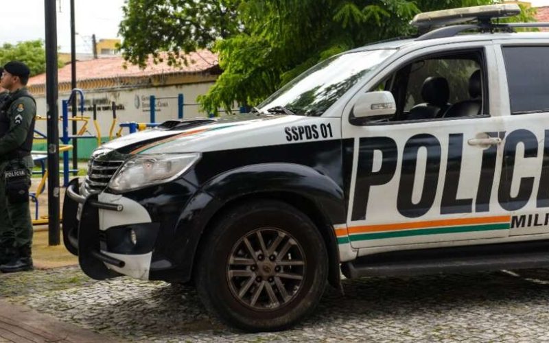 Jovem de 20 anos com 15 passagens pela polícia é preso por matar duas pessoas em Fortaleza