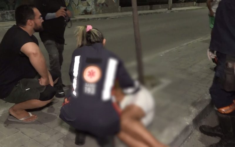 Idosa de bicicleta é atropelada por moto ao atravessar Avenida da Abolição, em Fortaleza