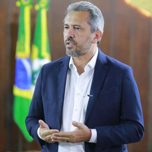 Governador Elmano de Freitas será avô pela primeira vez