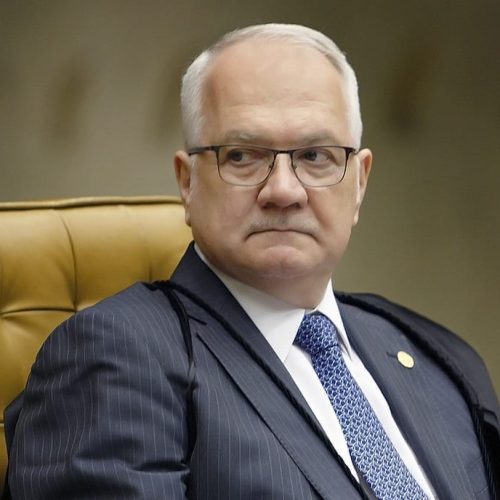 Edson Fachin toma posse como presidente do STF nesta segunda-feira (29)