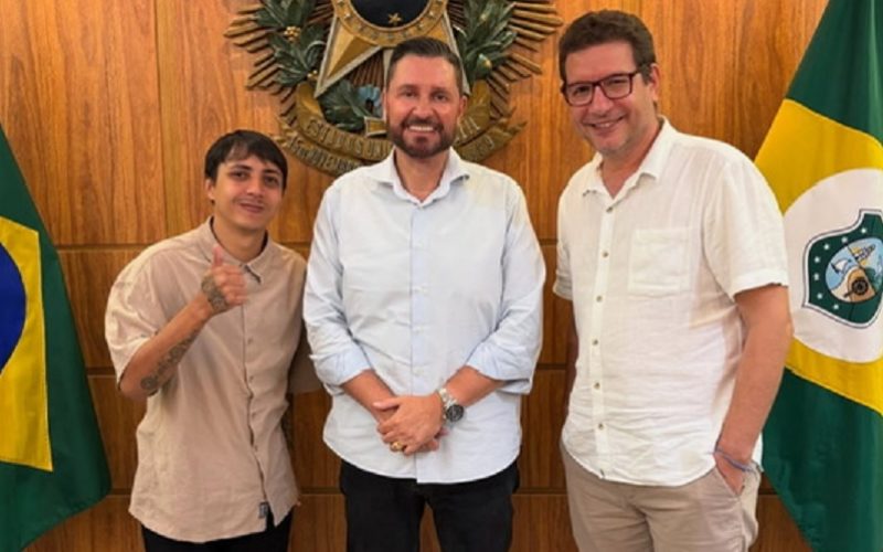 Psol: Léo Suricate assume temporariamente mandato de Renato Roseno na Assembleia Legislativa