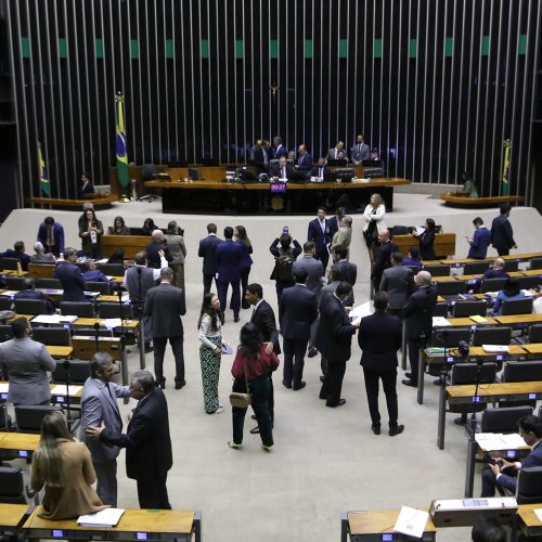 Lula não deve sancionar projeto que aumenta número de deputados federais na Câmara