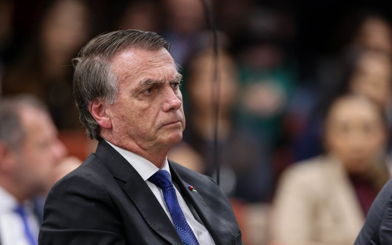 STF tem maioria para negar recurso de Bolsonaro e manter pena de 27 anos na trama