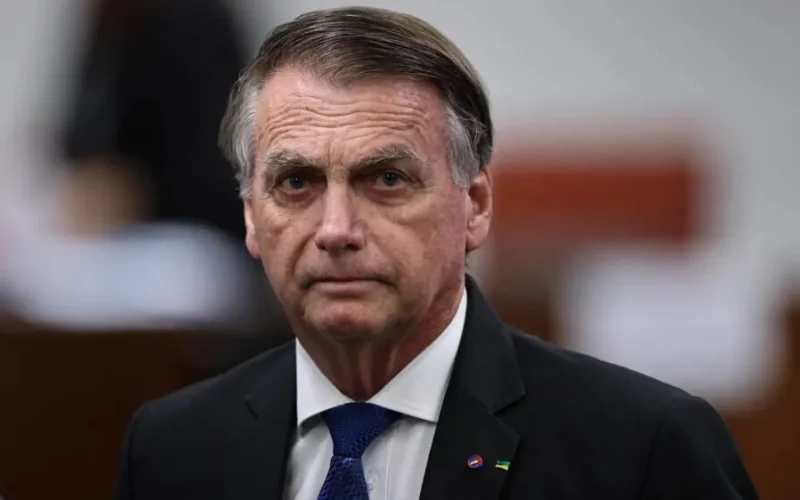 Defesa diz que prisão de Bolsonaro ‘pode colocar sua vida em risco’