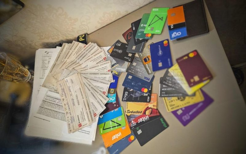 PF investiga grupo que fraudou 336 cartões de crédito da Caixa, no Ceará, com documentos falsos