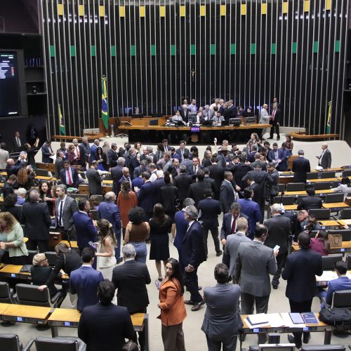 Câmara dos Deputados vota nesta quarta (1º) isenção do Imposto de Renda para quem ganha até R$ 5 mil