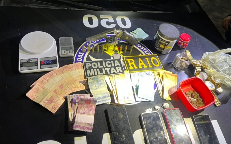 Adolescente é detida em Mombaça/CE por ter arma e drogas em casa; material seria do namorado dela
