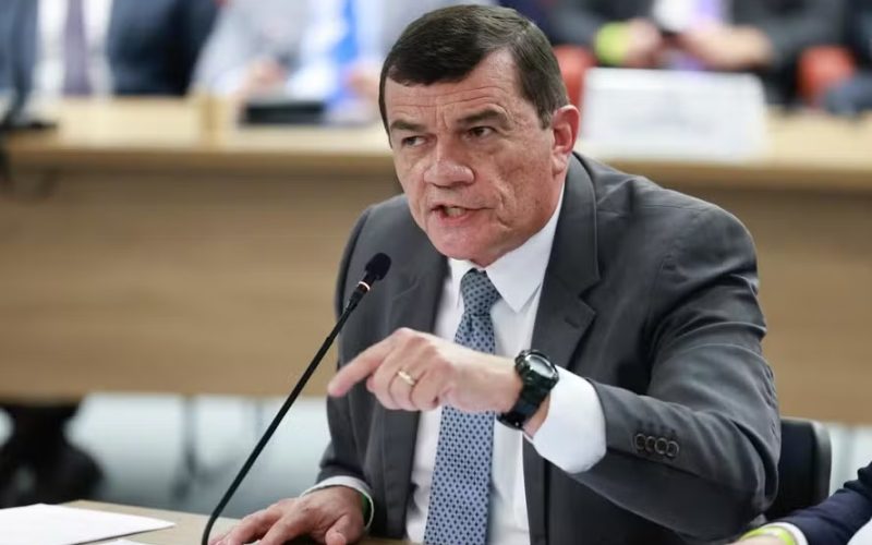 Ex-ministro cearense é o único réu a comparecer a primeiro dia de julgamento de Bolsonaro e aliados