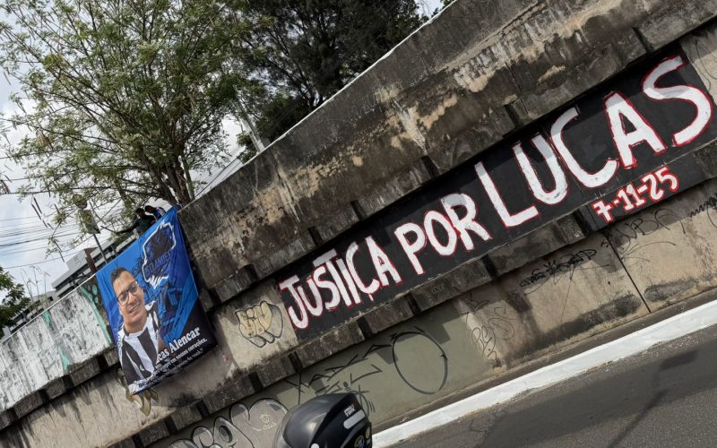 Motoqueiros por aplicativo voltam às ruas e cobram agilidade nas investigações sobre morte de entregador em Fortaleza