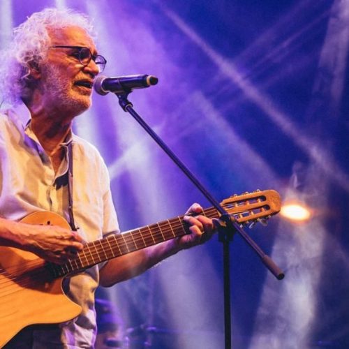 Renato Teixeira recebe homenagem pelos 80 anos no Caldeirão com Mion