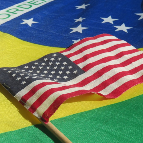 Trump dá sinais de que pode renegociar o tarifaço; ouça o comentário