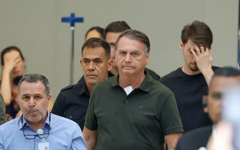 Moraes autoriza internação de Bolsonaro para cirurgia no dia 25 de dezembro