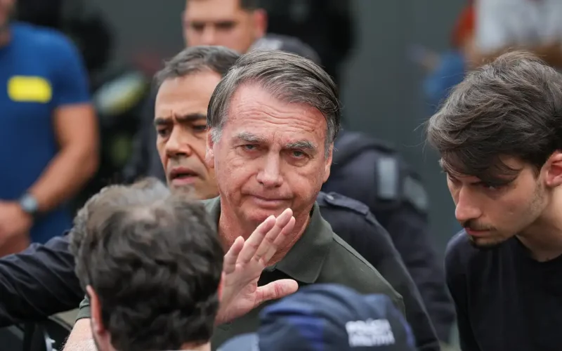 Bolsonaro Internado: cirurgia de hérnia será realizada sob esquema de segurança