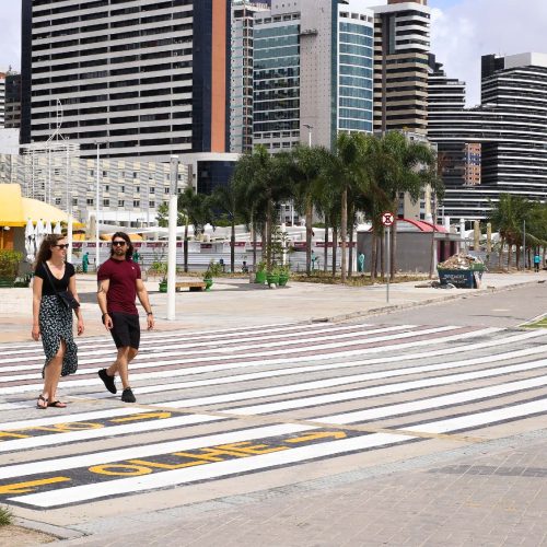 Av. Beira-Mar de Fortaleza terá faixa exclusiva para pedestres e corredores neste fim de semana
