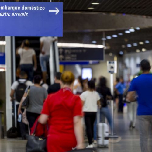 Companhias aéreas terão que explicar mudanças na cobrança de bagagens de mão