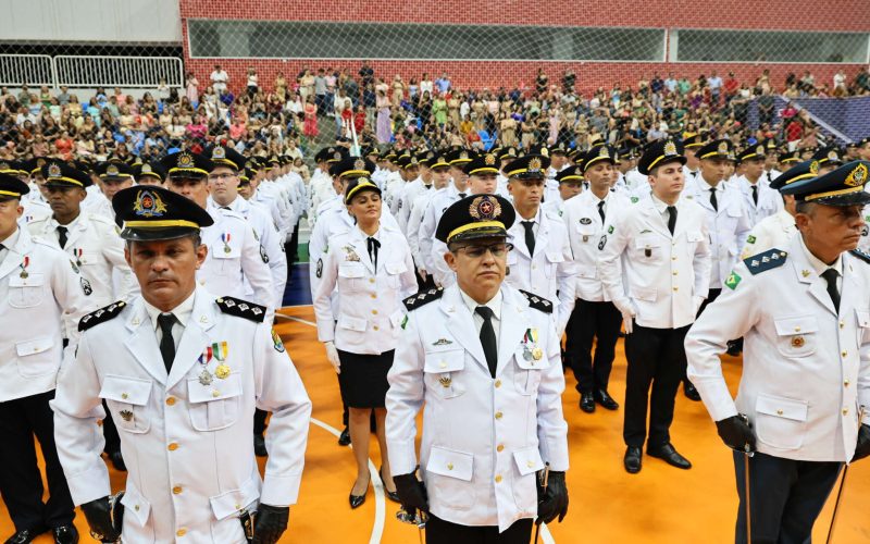 Mais de 8 mil promoções nas forças de segurança do Ceará foram realizadas desde 2023, afirma Elmano