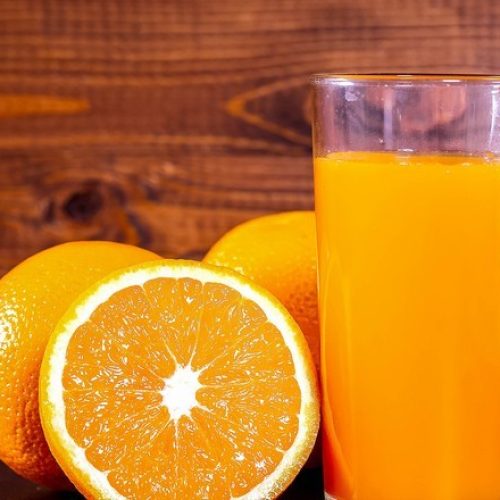 Acordo Mercosul-UE pode favorecer setores de citros e frango, diz Cepea