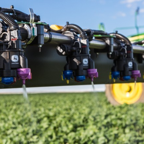 Crédito mais caro e endividamento no campo atrasam vendas de defensivos