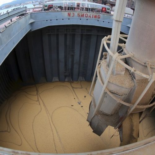 China cancela carga de soja do Brasil e suspende cinco unidades, diz jornal