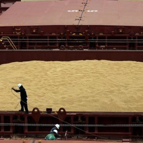 Acordo entre EUA e China derruba prêmios da soja no Brasil e fecha janela de vendas