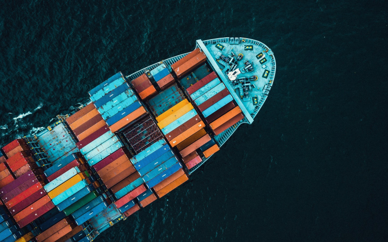 Maersk testa misturas com etanol nos tanques de seus navios