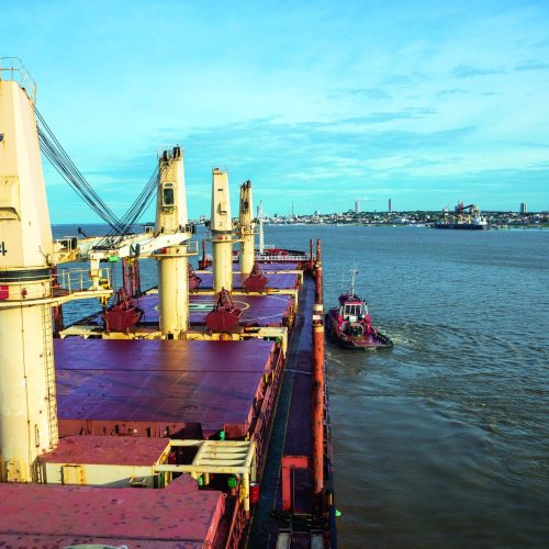 Balança comercial brasileira registra superávit de US$ 68,3 bi em 2025, queda de 8% sobre 2024