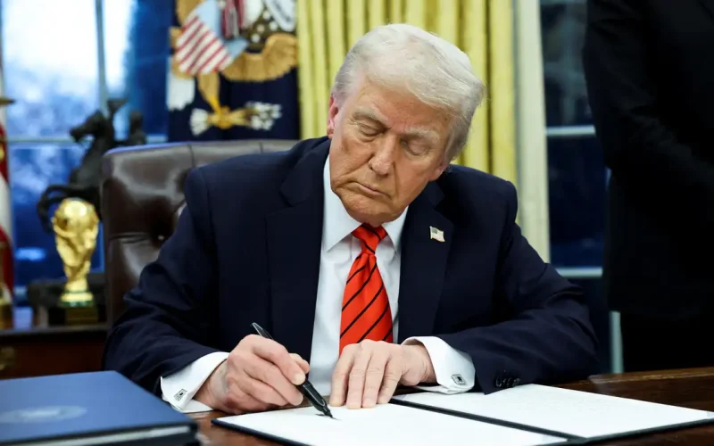 Justiça dos EUA suspende as tarifas recíprocas de Trump relacionadas ao fentanil