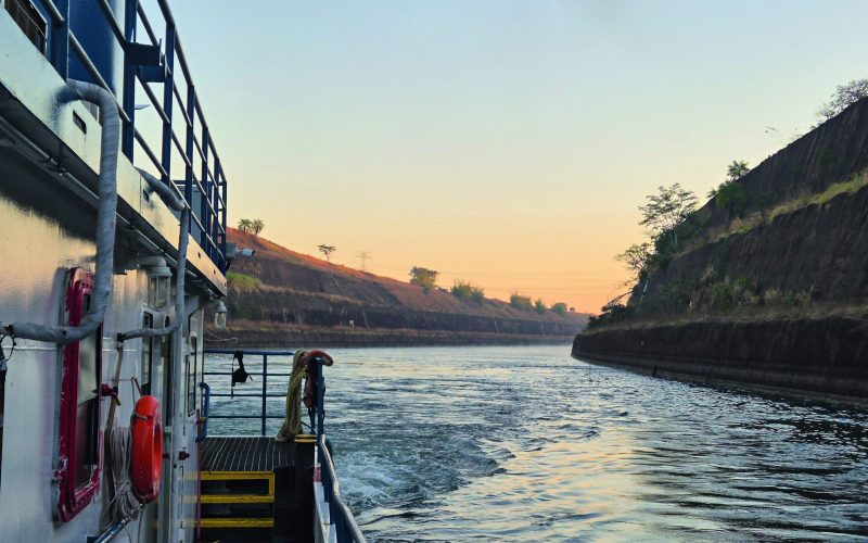 Sobre as águas: como é o cotidiano em uma embarcação na Hidrovia Tietê-Paraná