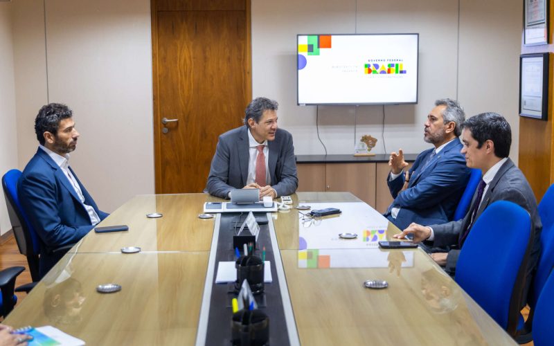Em Brasília, Elmano se reúne com ministros e busca recursos para infraestrutura e saúde do Ceará