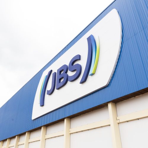 BB Investimentos estipula preço-alvo de R$ 109 para BDRs da JBS