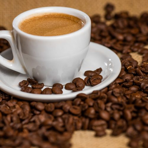 Preço do café fez consumo cair no Brasil; ouça o comentário