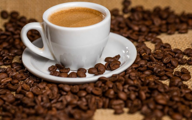 Preço do café fez consumo cair no Brasil; ouça o comentário