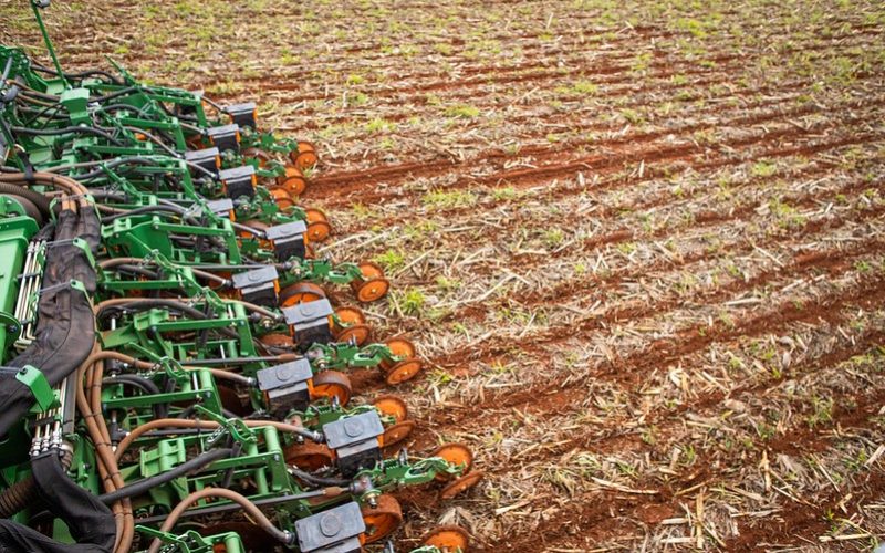 Custos operacionais da safra 2025/26 se aproximam dos níveis de 2022 e apertam margens