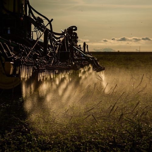 Indústria de insumos agrícolas bateu recorde no comércio exterior em 2025