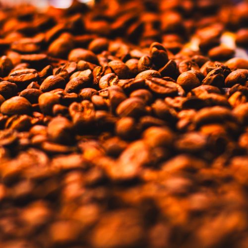 Café amplia movimento de baixa em Nova York