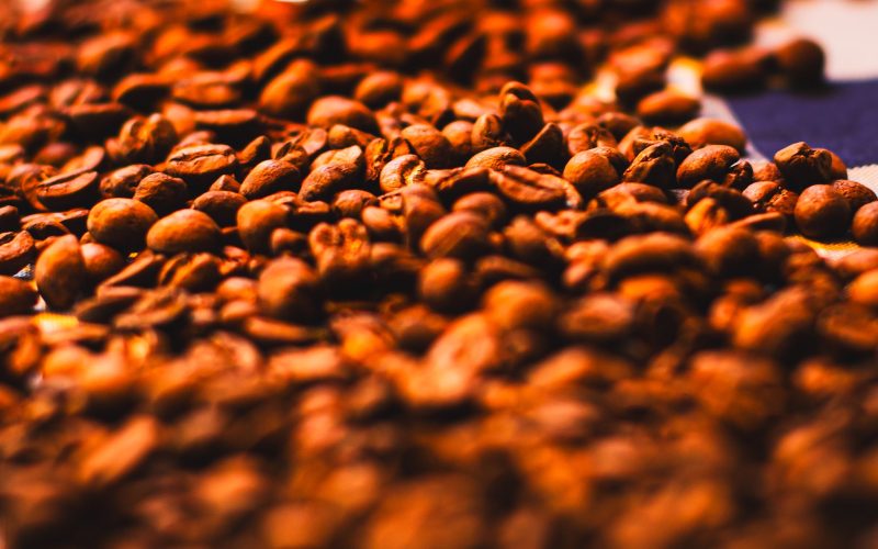 Café amplia movimento de baixa em Nova York