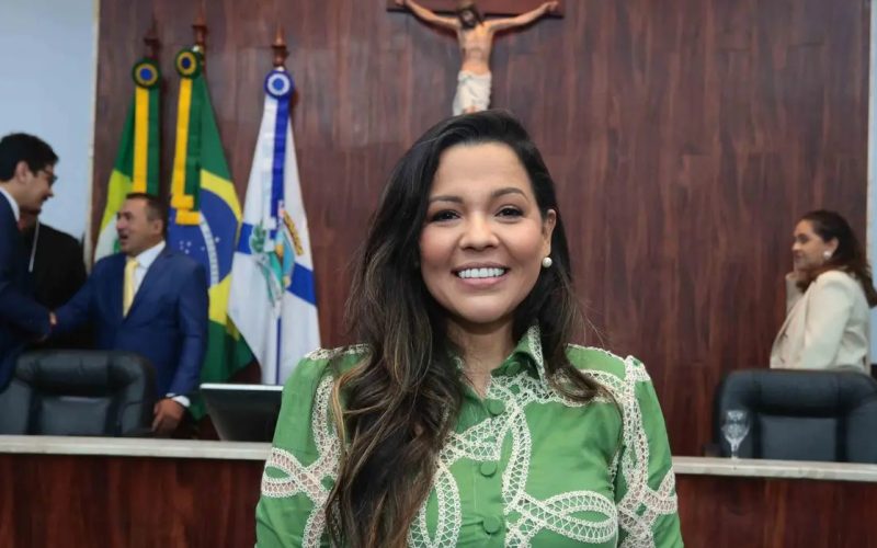 Com apoio de Michelle e Valdemar, Priscila Costa deve ser candidata ao Senado